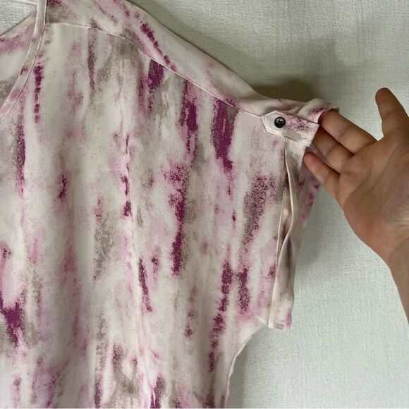 Maurices Top Women’s Pink White Tie Dye Marbled Short Tab Sleeve Zipper Blouse L - Picture 6 of 11
